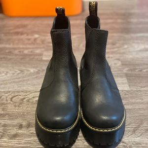 Dr.Martens SIZE 8 Rometty Leather Platform Chelsea